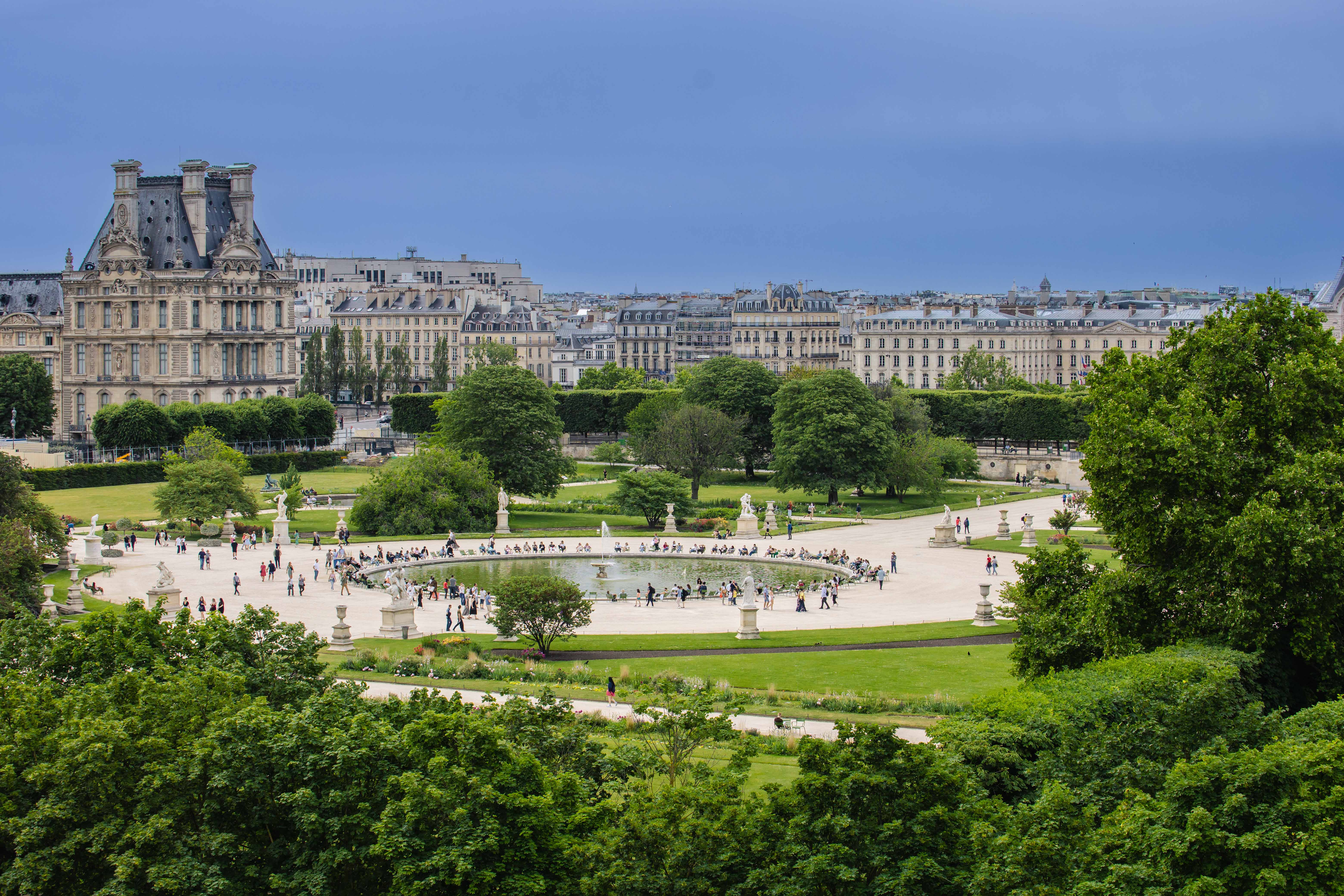 A view of Grand Bassin Rond in Tuileries Garden 1 53a840e1 30fe 4314 adfb fe5364111950